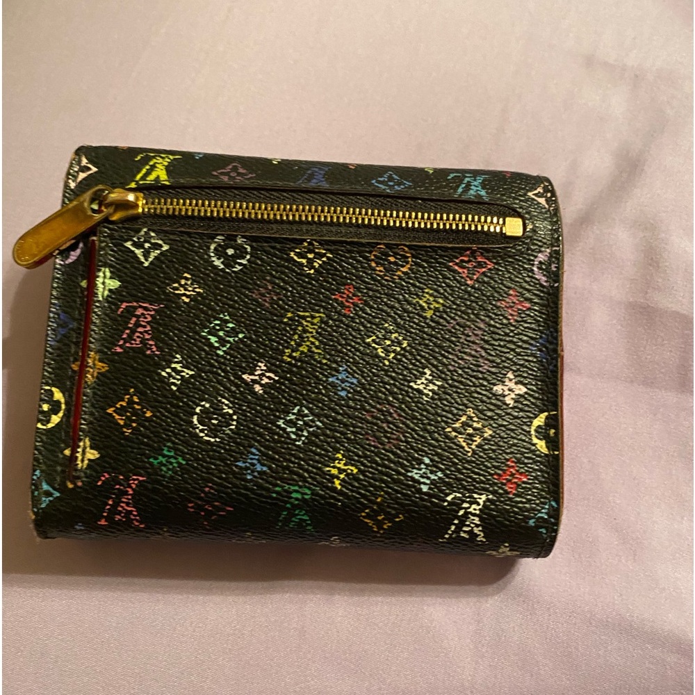 Super cute wallet bought from the real real